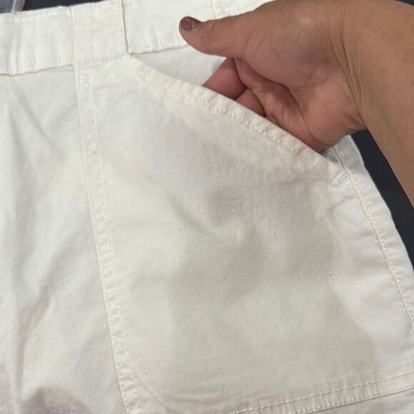 Sanctuary Women's White Casual Shorts NWT - Picture 5 of 9